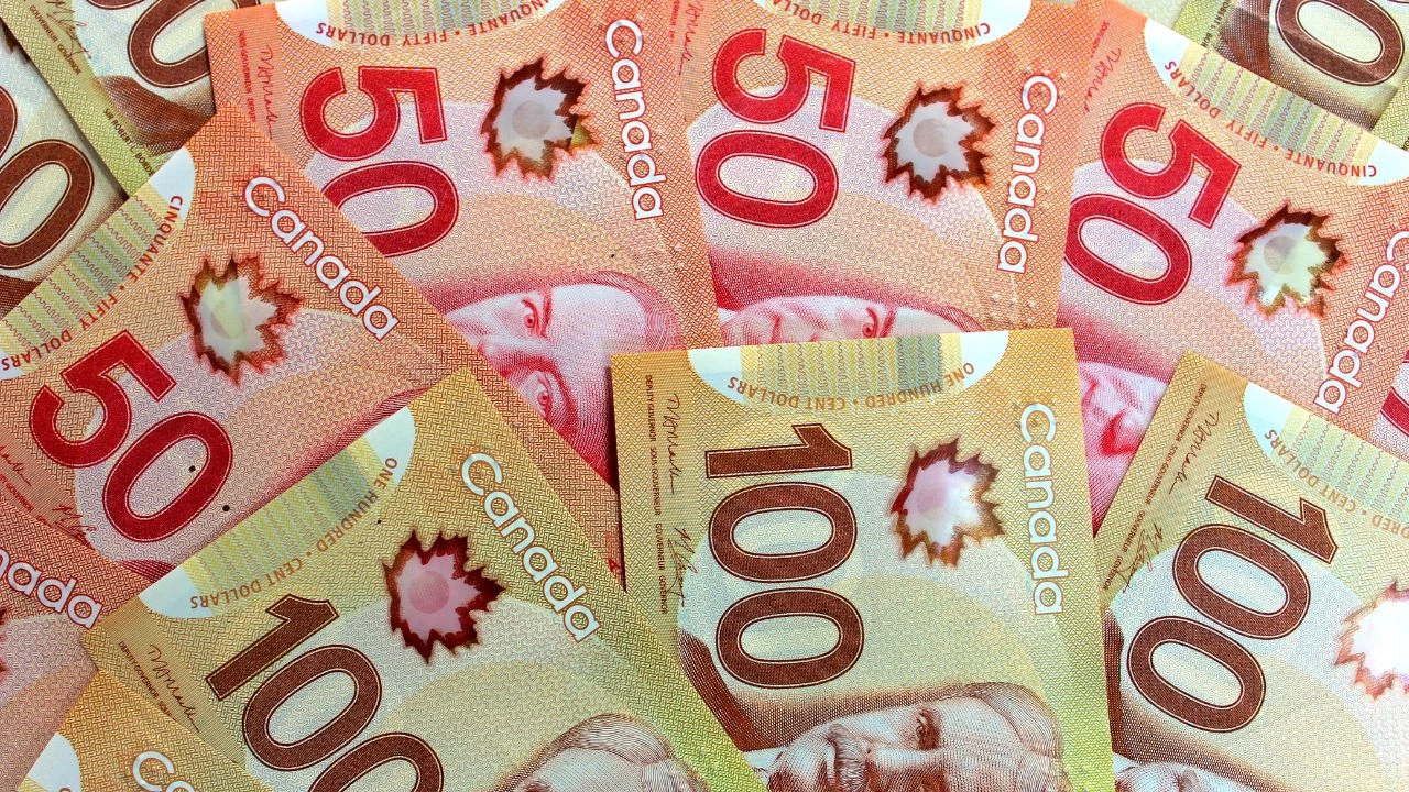 Les paiements de la Sécurité de la vieillesse pour mars arrivent bientôt dans les comptes bancaires et les boîtes aux lettres